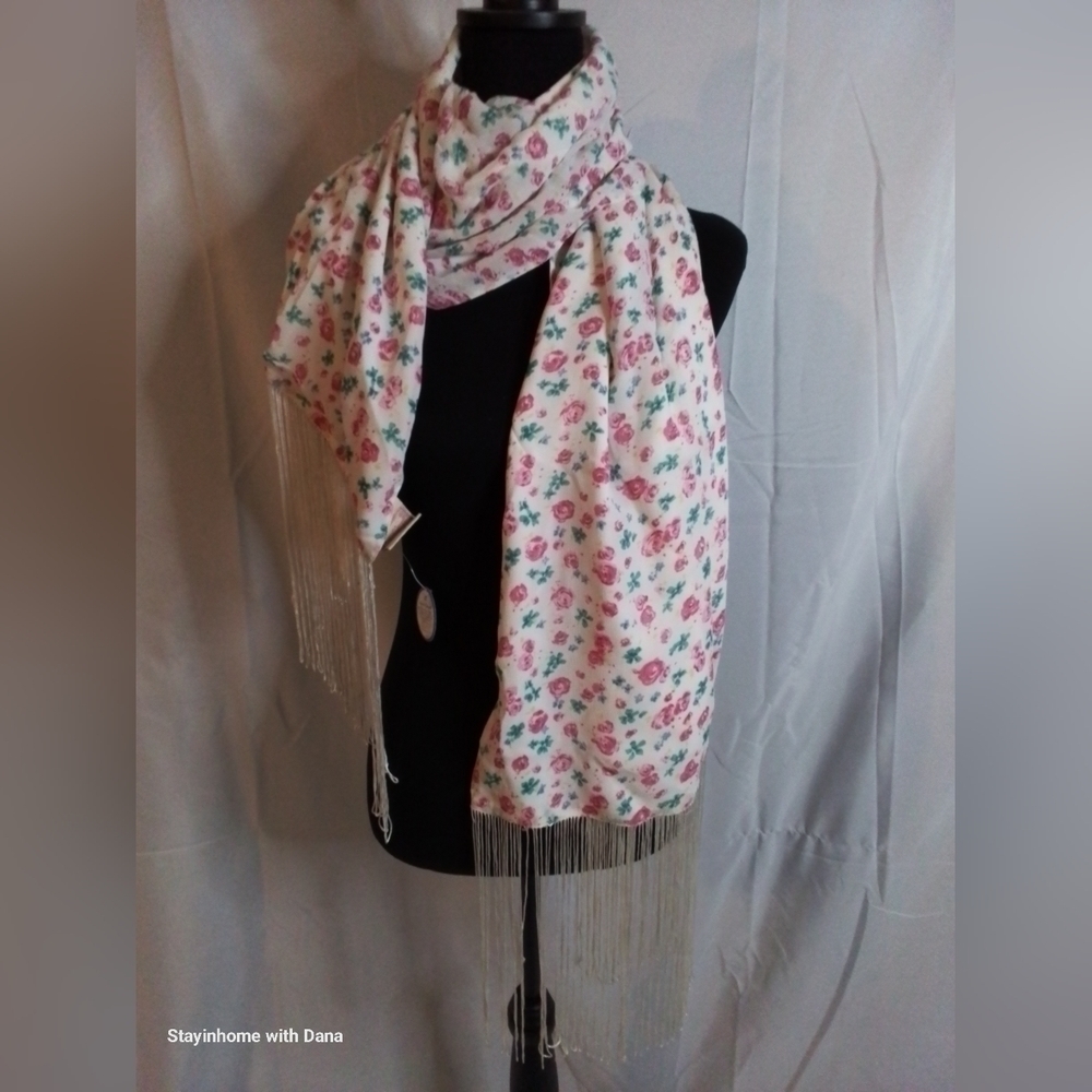 NWT April Cornell Vintage White w/ PINK ROSES & Fringe Scarf Wrap